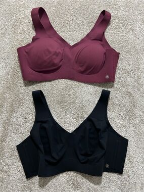 Honeylove 2X SoftForm V-Neck Bra T Shirt Black & Burgundy (No Pads In Black)
